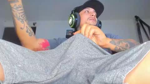 enjoymycock99 online show from November 2025 05:20:01 AM