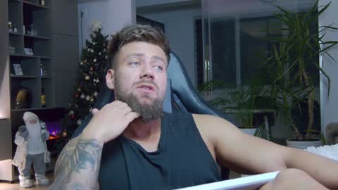 Erik online show from January 2025 06:40:02 PM