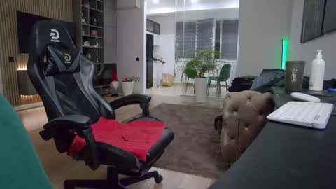 Erik online show from January 2026 09:31:02 PM