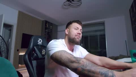 Erik online show from February 2026 08:02:02 PM