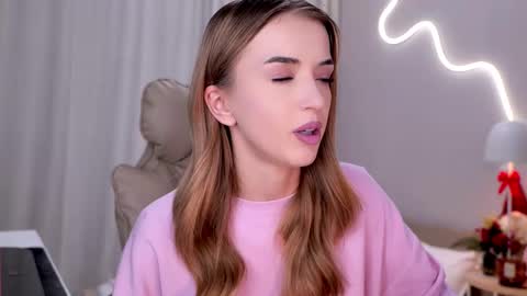 Snapshot of entya chatting on December 2025 07:57:02 AM entya online show from December 2025 07:57:02 AM