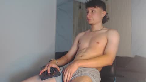 Snapshot of enzo_steel chatting on September 2025 02:15:02 AM enzo_steel online show from September 2025 02:15:02 AM