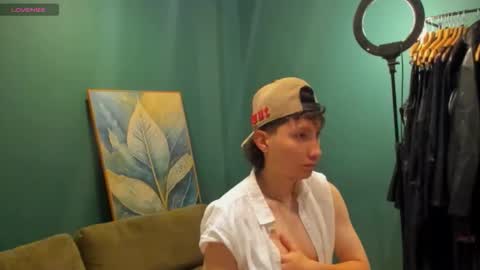 Snapshot of enzo_steel chatting on October 2025 06:41:02 PM enzo_steel online show from October 2025 06:41:02 PM