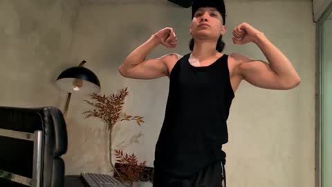 Snapshot of enzo_steel chatting on November 2025 07:11:02 AM enzo_steel online show from November 2025 07:11:02 AM