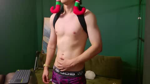 Snapshot of enzo_steel chatting on December 2025 05:49:01 AM enzo_steel online show from December 2025 05:49:01 AM