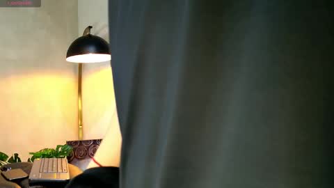 Snapshot of enzo_steel chatting on February 2026 07:04:01 PM enzo_steel online show from February 2026 07:04:01 PM