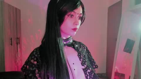 Leyla online show from April 2026 11:42:01 PM