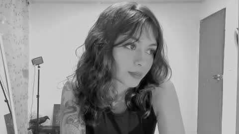 Leyla online show from June 2026 01:28:02 AM