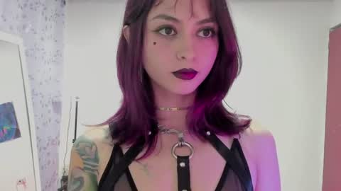 Leyla online show from June 2026 01:41:01 AM