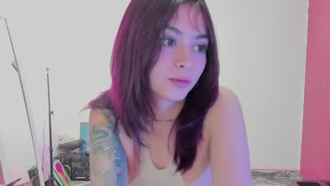 Leyla online show from July 2026 02:10:01 PM