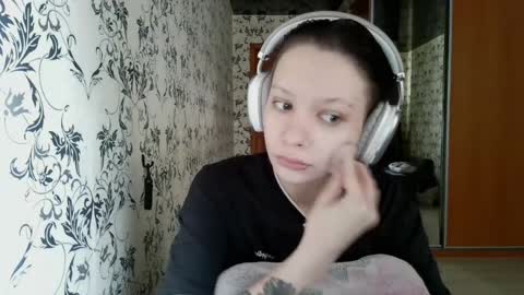 Snapshot of epifaniapaolino chatting on April 2026 07:24:02 AM Lucy NEXT STREAM January 5 HNY online show from April 2026 07:24:02 AM