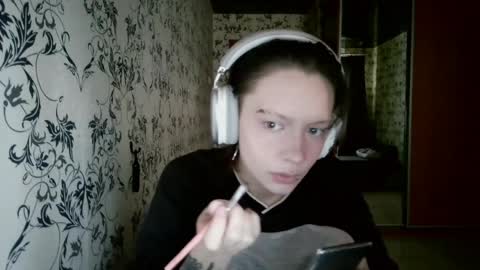 Snapshot of epifaniapaolino chatting on April 2026 07:45:01 AM Lucy NEXT STREAM January 5 HNY online show from April 2026 07:45:01 AM