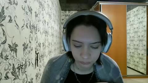 Snapshot of epifaniapaolino chatting on April 2026 02:40:02 AM Lucy NEXT STREAM January 5 HNY online show from April 2026 02:40:02 AM