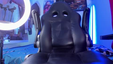 Snapshot of eren_blade_ chatting on January 2025 05:02:02 AM Tht BOSS Eren online show from January 2025 05:02:02 AM