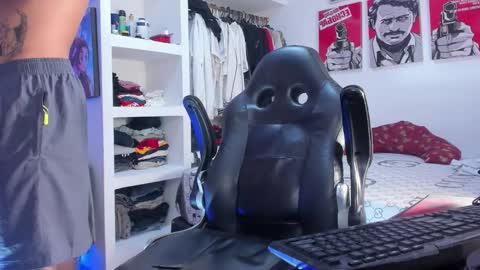 Snapshot of eren_blade_ chatting on September 2025 03:19:01 AM Tht BOSS Eren online show from September 2025 03:19:01 AM