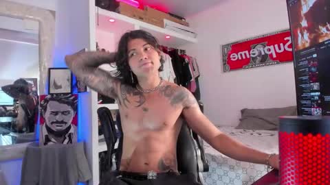 Snapshot of eren_blade_ chatting on October 2025 09:13:01 PM Tht BOSS Eren online show from October 2025 09:13:01 PM