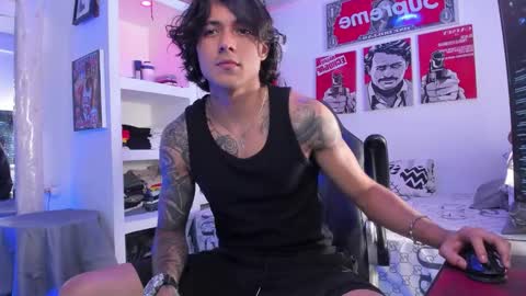 Snapshot of eren_blade_ chatting on October 2025 07:58:01 PM Tht BOSS Eren online show from October 2025 07:58:01 PM