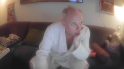 Snapshot of eric204 chatting on December 2024 06:39:01 AM Eric online show from December 2024 06:39:01 AM