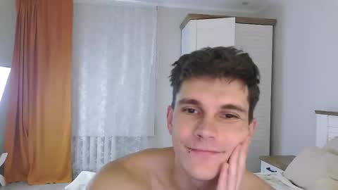 Eric Crush online show from September 2025 04:15:01 AM