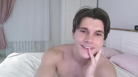 Eric Crush online show from February 2026 04:16:02 AM