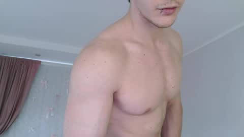 Snapshot of eric_crush chatting on May 2026 04:30:02 AM Eric Crush online show from May 2026 04:30:02 AM