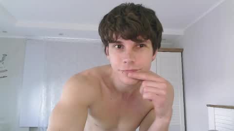 Snapshot of eric_crush chatting on June 2026 04:26:02 AM Eric Crush online show from June 2026 04:26:02 AM