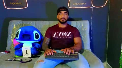 Brayan online show from November 2025 10:04:02 PM