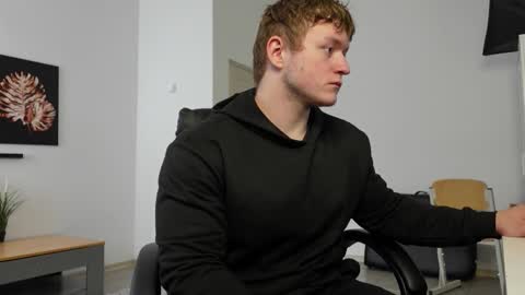 Snapshot of eric_poston chatting on September 2025 12:21:01 PM online show from September 2025 12:21:01 PM