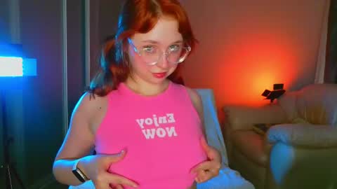 Snapshot of erica_nelson chatting on June 2026 04:50:02 AM Erica 3 online show from June 2026 04:50:02 AM