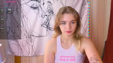 Snapshot of erica_winterr chatting on February 2026 04:49:02 AM Erica Winterr online show from February 2026 04:49:02 AM