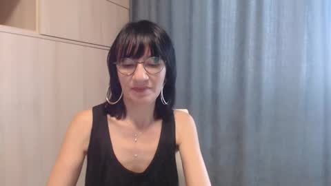 ericablack8 online show from September 2025 01:22:01 PM