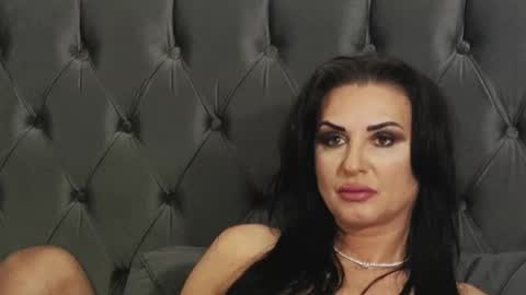 Erica online show from February 2025 07:59:02 PM