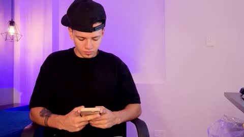 Snapshot of erick__1 chatting on April 2026 03:05:01 PM Erick online show from April 2026 03:05:01 PM