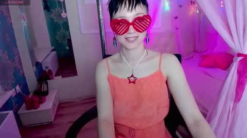 Ericka online show from November 2025 03:03:01 PM