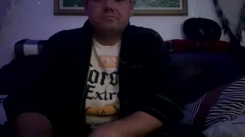 Snapshot of erik339102554 chatting on November 2025 03:12:01 PM Lea Erik online show from November 2025 03:12:01 PM