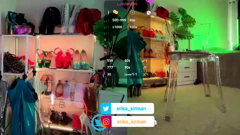 Erika      online show from November 2025 03:01:02 PM