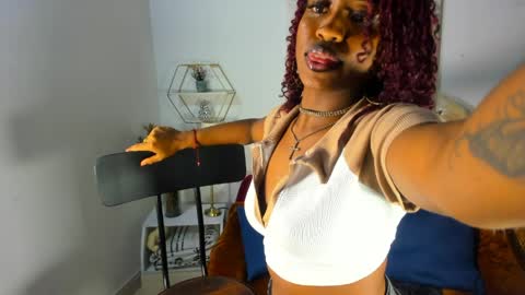 Snapshot of erika_lyrics chatting on April 2026 02:27:02 AM E R I K A - L Y R I C S online show from April 2026 02:27:02 AM