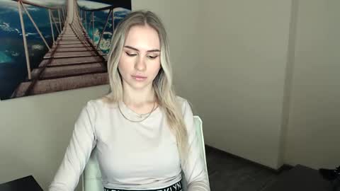 Erika online show from December 2024 01:32:02 PM