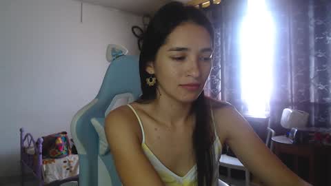 erina_1 online show from December 2024 04:46:02 PM