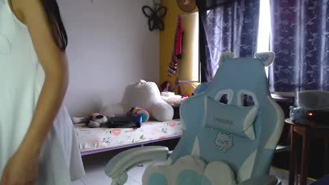 erina_1 online show from February 2025 05:18:01 PM