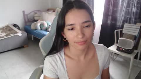erina_1 online show from February 2026 05:29:01 PM
