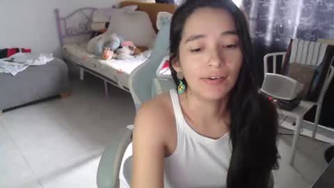 Snapshot of erina_1 chatting on June 2026 06:10:02 PM erina_1 online show from June 2026 06:10:02 PM
