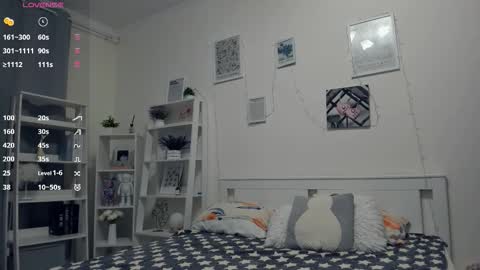 Sofia online show from October 2025 05:41:02 AM