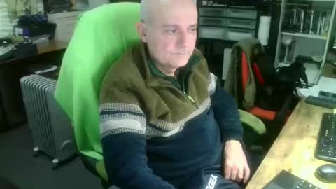 ernello online show from November 2025 08:35:02 PM