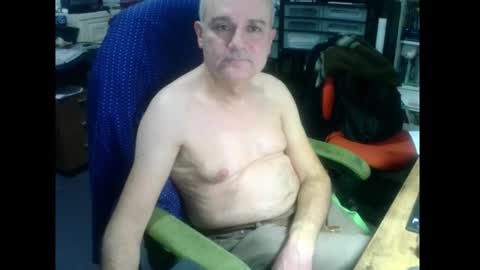 Snapshot of ernello chatting on January 2026 09:40:02 PM ernello online show from January 2026 09:40:02 PM
