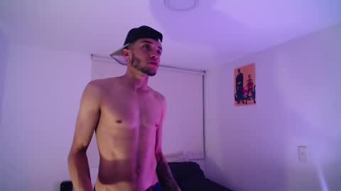 Snapshot of eros_chipre chatting on December 2024 04:09:01 AM Eros online show from December 2024 04:09:01 AM