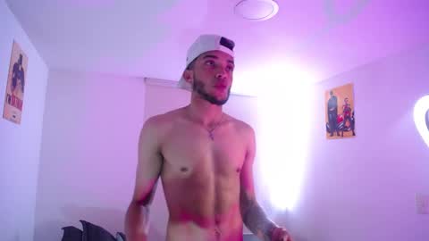 Snapshot of eros_chipre chatting on December 2024 02:47:02 PM Eros online show from December 2024 02:47:02 PM