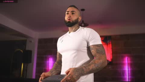 Snapshot of eros_dark_ chatting on April 2026 09:56:01 PM EROS DARK online show from April 2026 09:56:01 PM