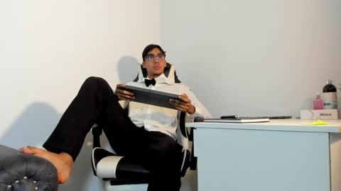 Snapshot of eros_lux1 chatting on June 2026 12:52:01 PM Eros Lux1 online show from June 2026 12:52:01 PM
