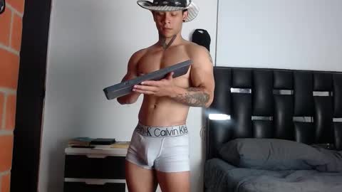 Snapshot of erosscott chatting on March 2026 02:38:01 AM Eros online show from March 2026 02:38:01 AM